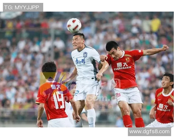 恒大与泰达精彩对决重播回顾赛场瞬间与精彩进球分析