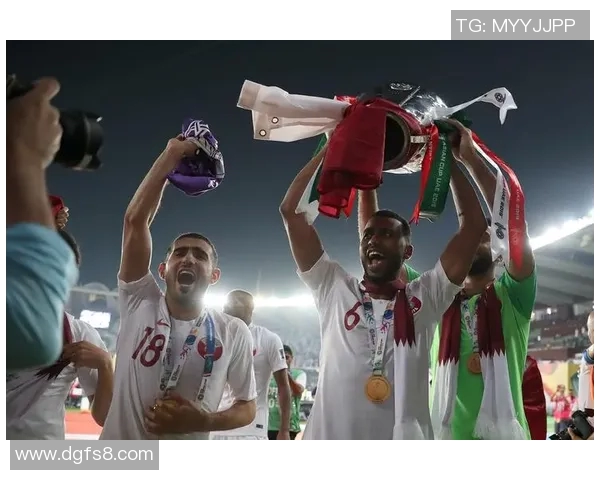 中国与卡塔尔足球对决精彩文字直播全程回顾与分析 中国与卡塔尔足球对决精彩文字直播全程回顾与分析