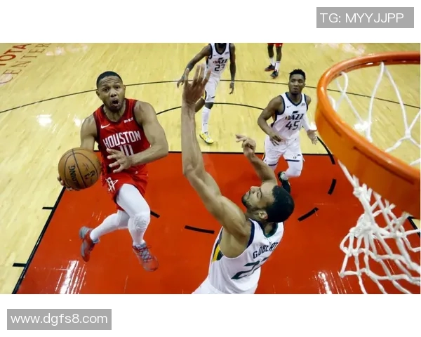 快船与火箭激战正酣文字直播全程回顾精彩瞬间与关键时刻分析