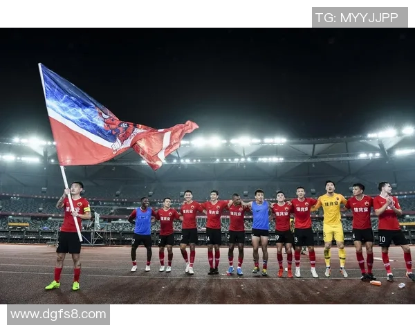 广州富力对阵深圳精彩直播回顾与赛后分析全方位解读赛事亮点与球员表现