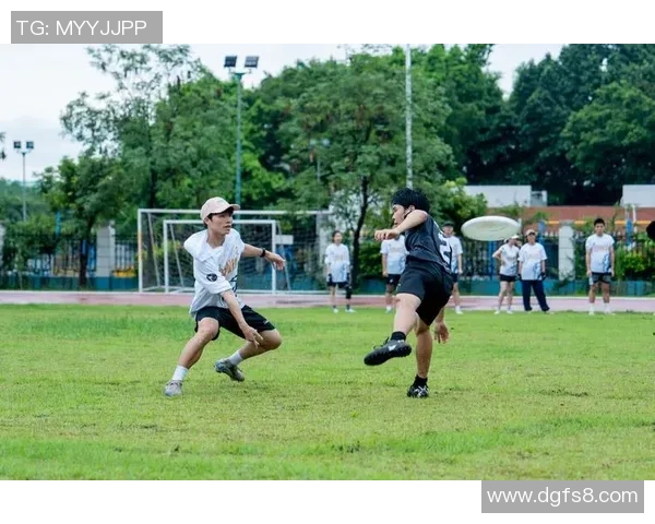 武汉飞盘队荣登全国团队协作排行榜第九名展现出色实力与团结精神