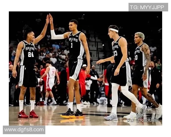 火箭与马刺季前赛数据分析揭示球队实力与战术变化 火箭与马刺季前赛数据分析揭示球队实力与战术变化