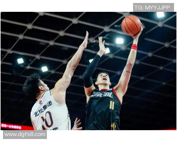 第24轮激战深圳队迎战广厦队争夺季后赛关键胜利 第24轮激战深圳队迎战广厦队争夺季后赛关键胜利