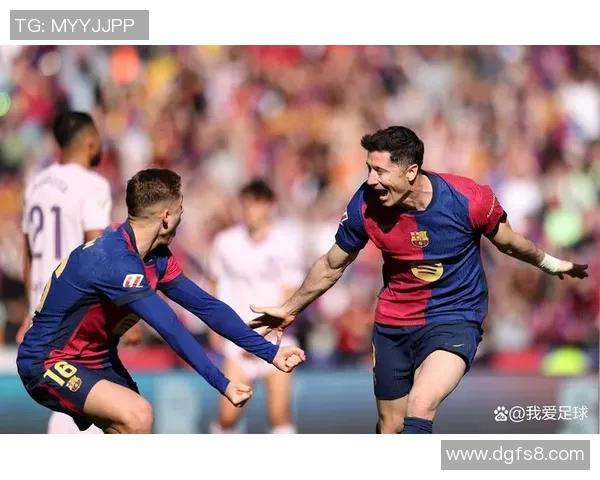 莱万的传奇之路：从天才少年到足坛巨星的辉煌历程