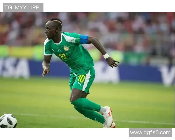 马内在足球世界的崛起与成就解析：从非洲小镇到全球舞台的传奇之路